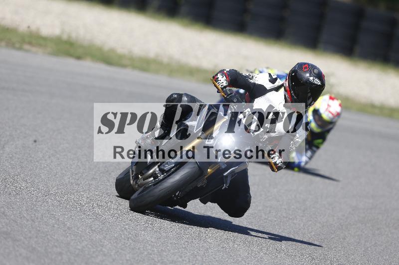 Archiv-2025/48 25.08.2025 Cornu Master School ADR/rot-rouge/112